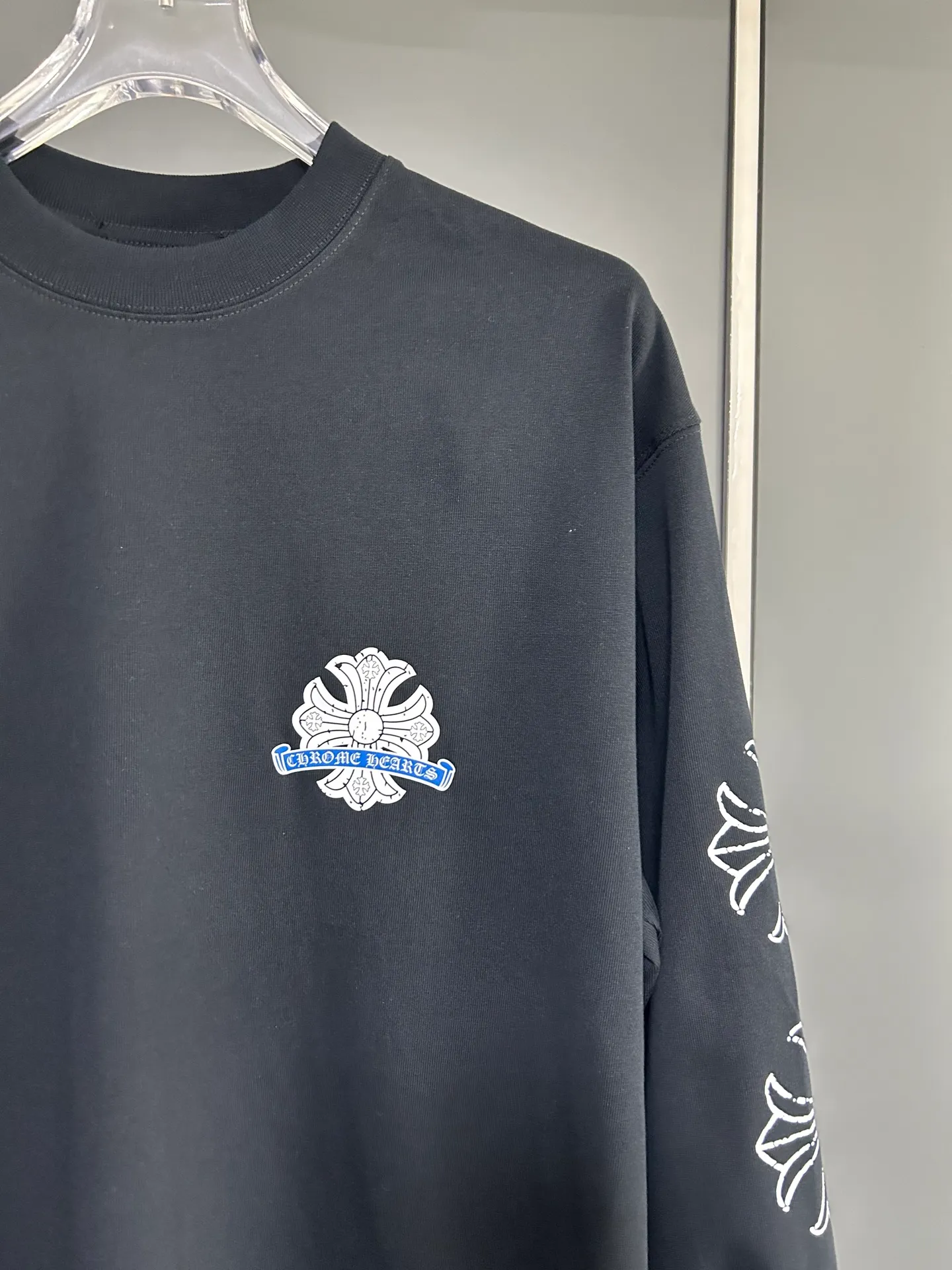 P230 2026 new (exclusive) Chrome Hearts autumn and winter limited edition heavyweight high-weight long-sleeved T-shirt, customized Dreamweaver Yayun ribbed cotton designer concept style Fabric: Heavy 380g Size: S M L XL Color: White Black